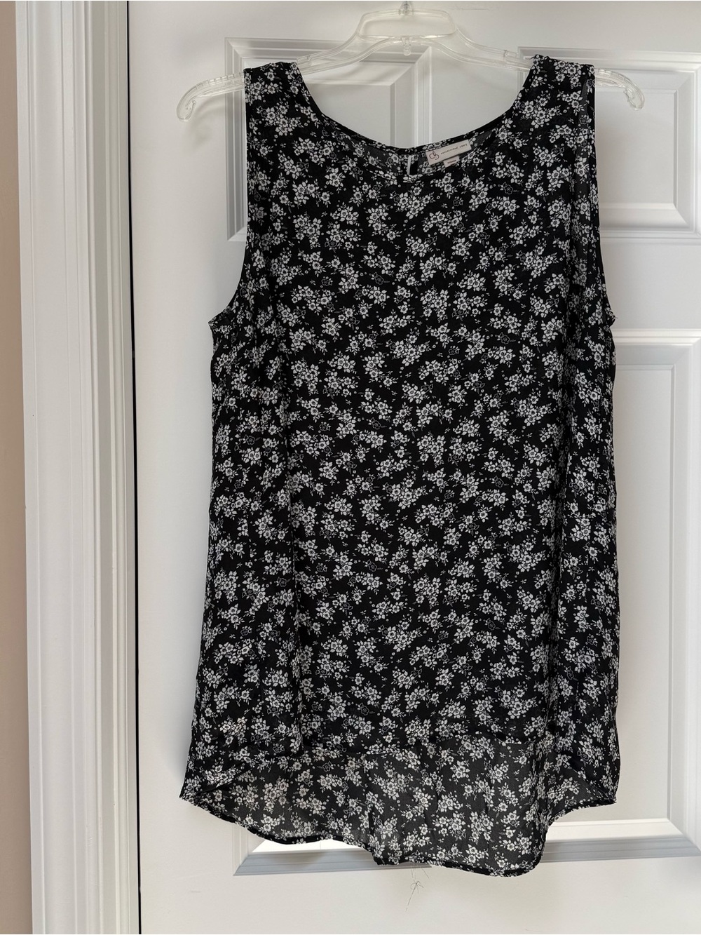DRESS BARN sleeveless black white floral print w high low hem size 2X